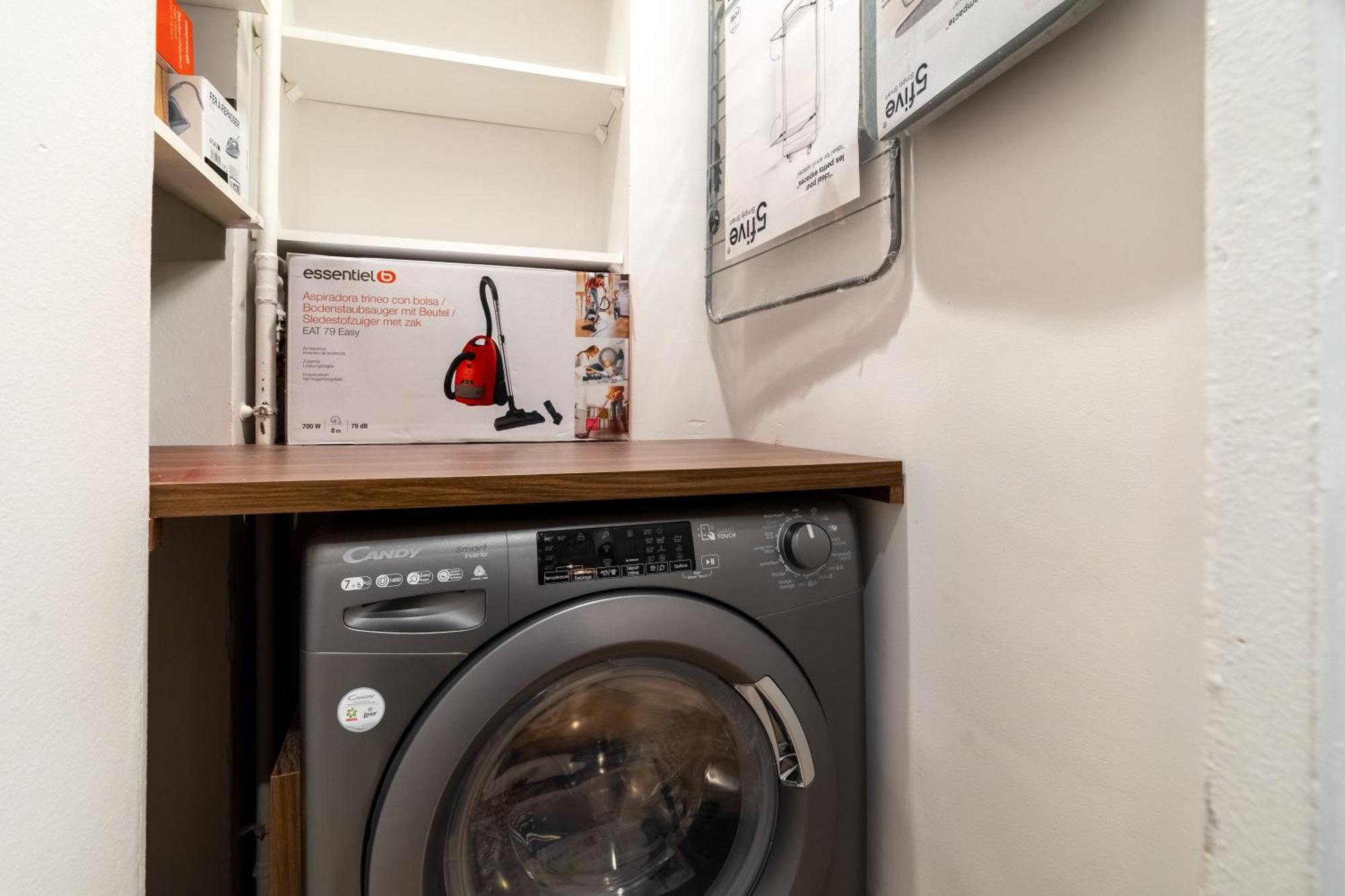 Charming Parisian Apartment *